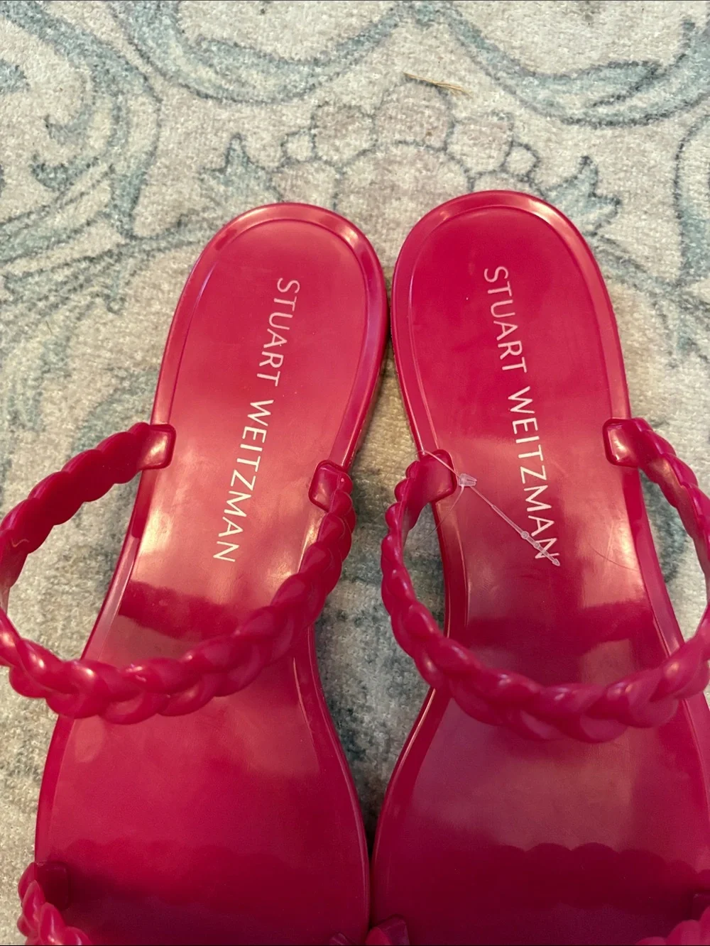 Stuart Weitzman Women's Sawyer Rubber Banded Flat Sandals